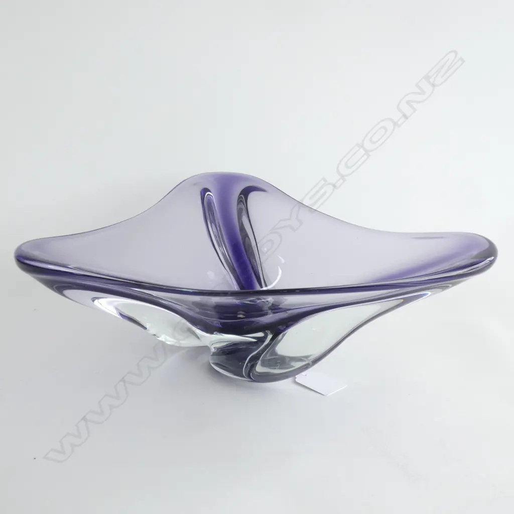 A Murano style art glass bowl Image 1++